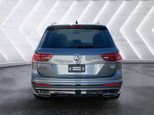 2020 Volkswagen Tiguan 2.0T SE R-Line Black
