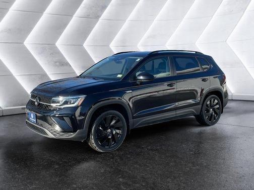 2024 Volkswagen Taos 1.5T SE Black