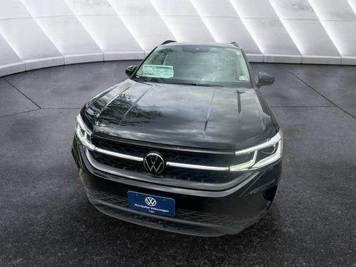 2024 Volkswagen Taos 1.5T SE Black