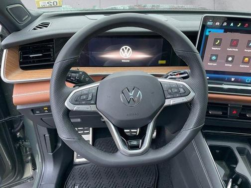 2026 Volkswagen Tiguan 2.0T SEL