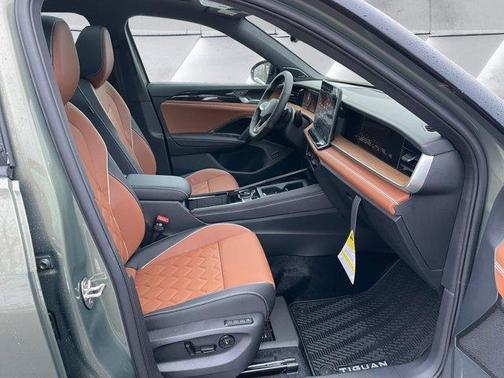 2026 Volkswagen Tiguan 2.0T SEL