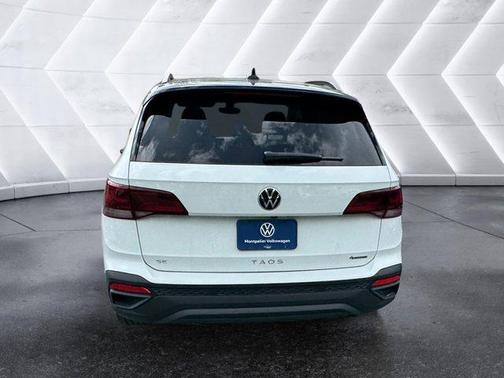 2024 Volkswagen Taos 1.5T SE Black