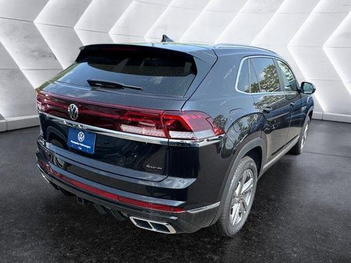 2024 Volkswagen Atlas Cross Sport 2.0T SEL R-Line