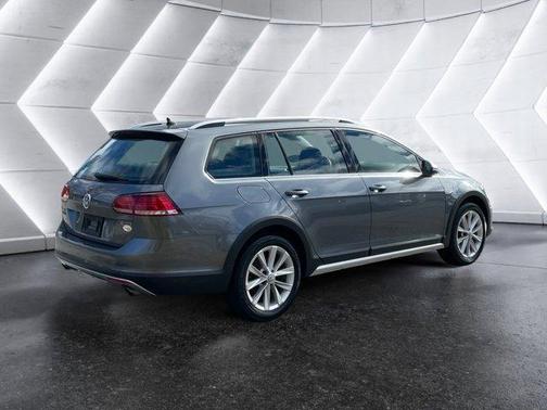 2019 Volkswagen Golf Alltrack TSI S