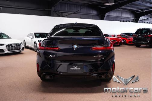 Carbon Black Metallic 2024 BMW X4 xDrive30i