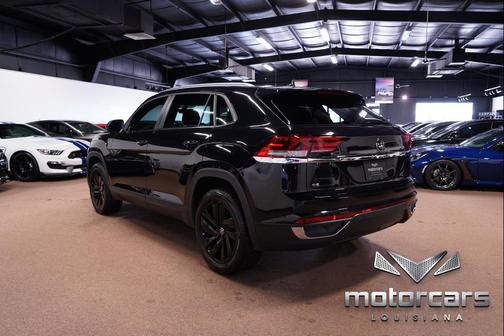 2022 Volkswagen Atlas Cross Sport 2.0T SE w/Technology