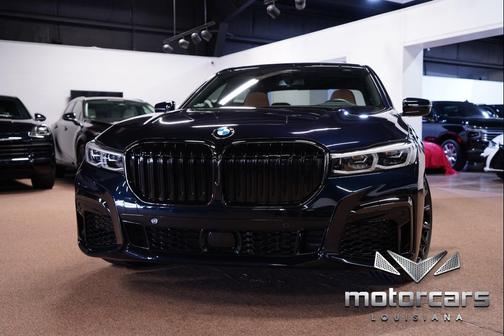 2022 BMW 740 i