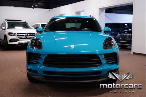 Miami Blue 2020 Porsche Macan Macan