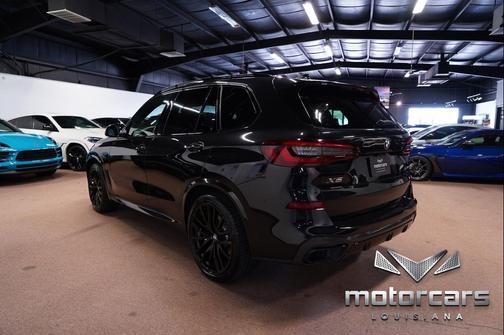 Black Sapphire Metallic 2021 BMW X5 sDrive40i