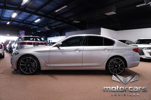 2018 BMW 530 530i