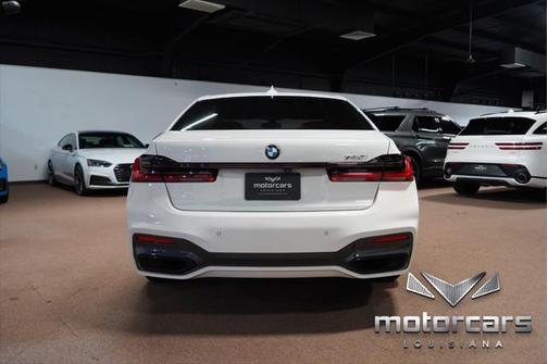 2020 BMW 740 740i