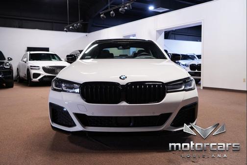 2022 BMW 530 i