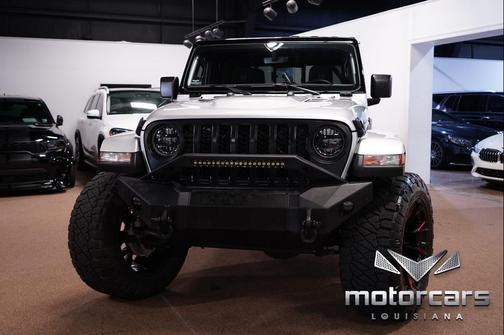 Silver Zynith Clear Coat 2022 Jeep Gladiator Overland