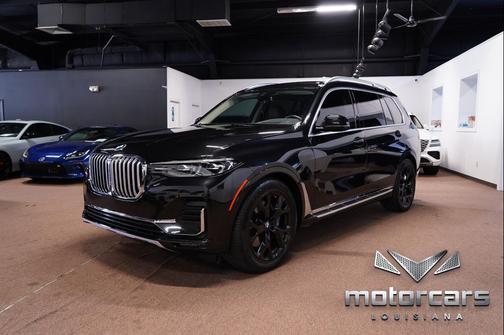 Black Sapphire Metallic 2022 BMW X7 xDrive40i