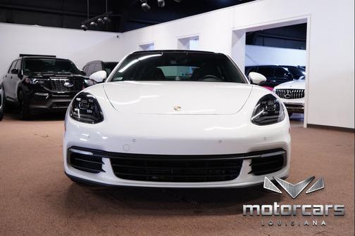 2018 Porsche Panamera 4