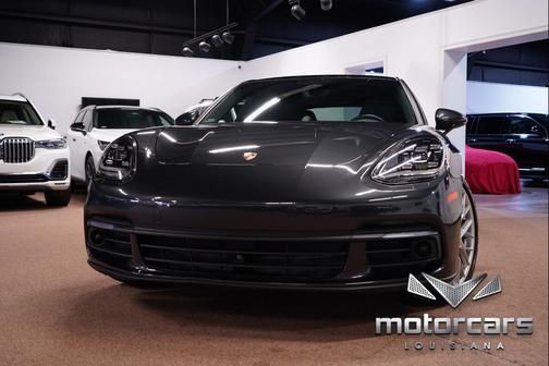 2017 Porsche Panamera 4