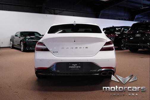 2023 Genesis G70 2.0T RWD