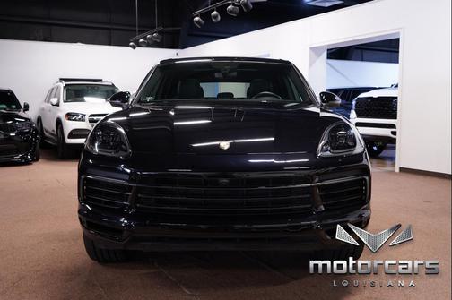 Jet Black Metallic 2020 Porsche Cayenne S