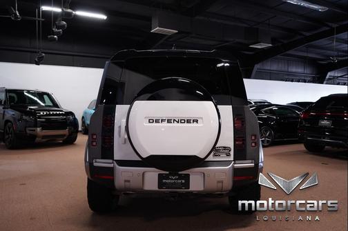 Fuji White 2022 Land Rover Defender 110 SE