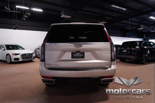 2022 Cadillac Escalade Premium Luxury