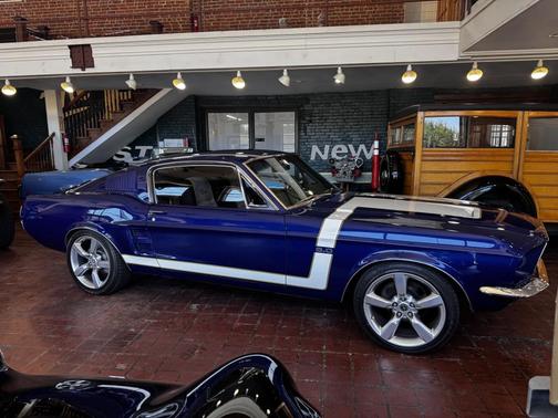 1967 Ford Mustang Base