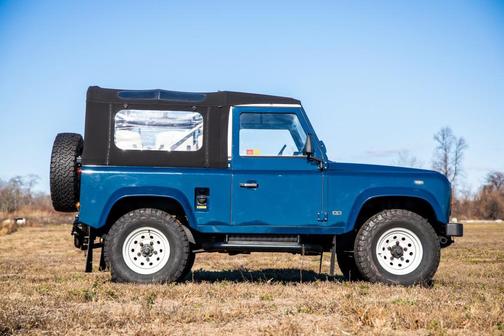 1990 Land Rover Defender Base