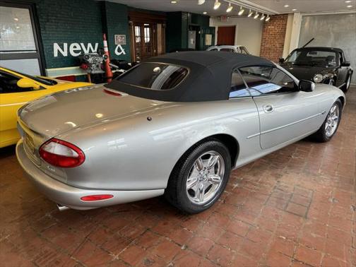 1999 Jaguar XK8