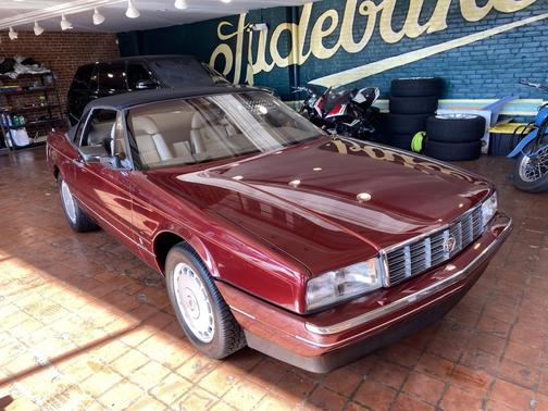 1990 Cadillac Allante Base