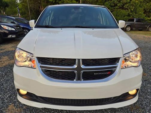 White Knuckle Clearcoat 2019 Dodge Grand Caravan SXT