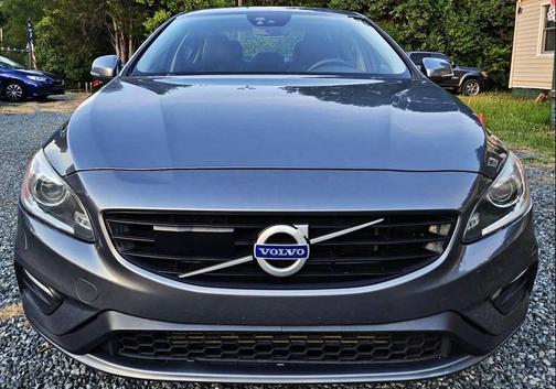 Blue/Gray 2018 Volvo S60 T5 Dynamic