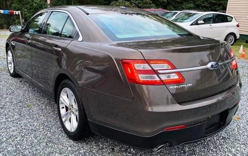 2016 Ford Taurus SE