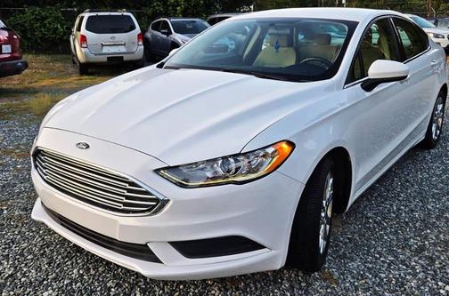 2017 Ford Fusion SE
