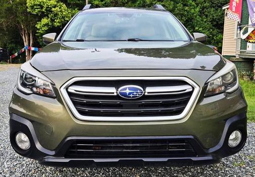 Wilderness Green Metallic 2019 Subaru Outback 2.5i Premium