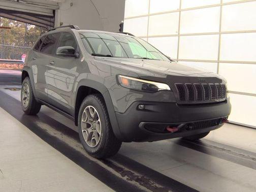 Sting Gray Clearcoat 2022 Jeep Cherokee Trailhawk