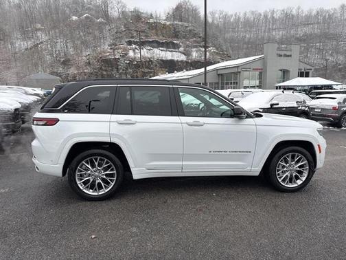 2025 Jeep Grand Cherokee Summit