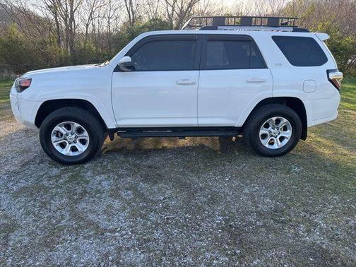 2022 Toyota 4Runner SR5