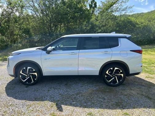 2024 Mitsubishi Outlander PHEV
