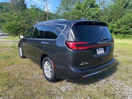 2021 Chrysler Pacifica Touring-L