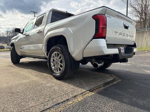 2025 Toyota Tacoma Hybrid 