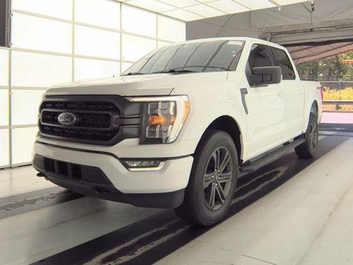 Oxford White 2022 Ford F-150 XLT
