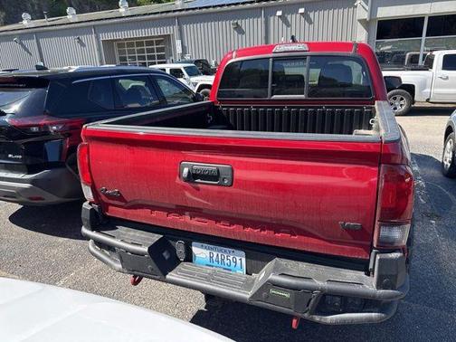 Barcelona Red Metallic 2022 Toyota Tacoma SR