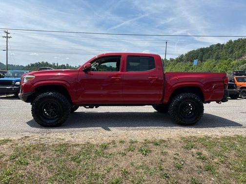 Barcelona Red Metallic 2022 Toyota Tacoma SR