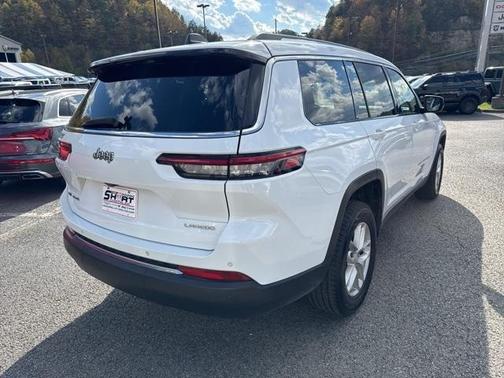 2022 Jeep Grand Cherokee L Laredo