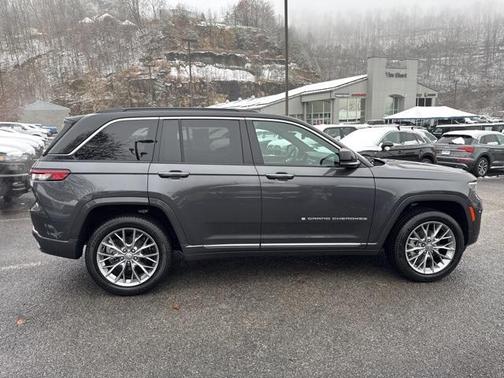 2025 Jeep Grand Cherokee Summit