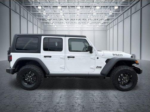 Bright White Clearcoat 2027 Jeep Wrangler Sport