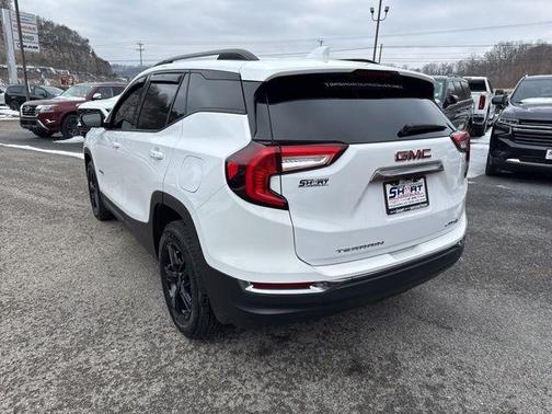 2022 GMC Terrain AT4