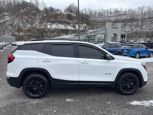 2022 GMC Terrain AT4