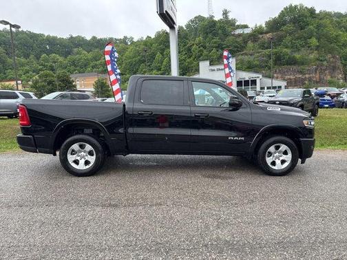 Diamond Black 2025 RAM 1500 Big Horn/Lone Star