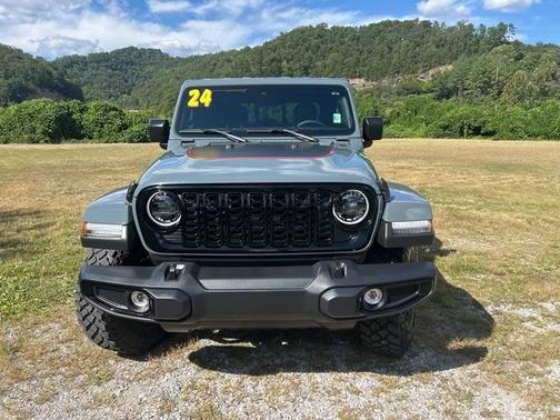 2024 Jeep Gladiator Sport