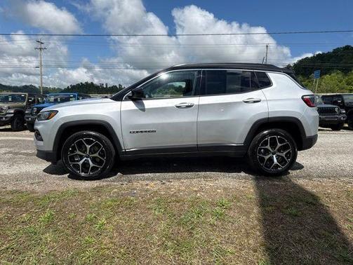 Silver Zynith 2025 Jeep Compass Limited